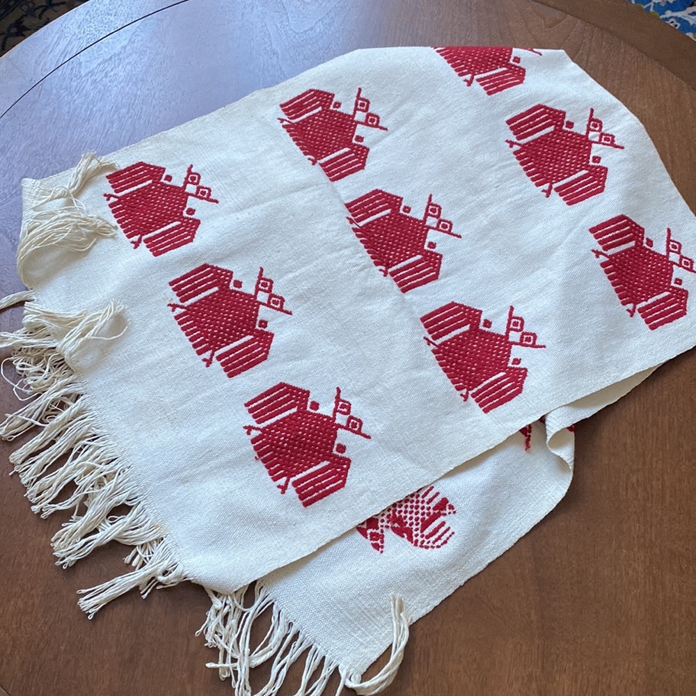 Table runner - Picture 5 of 5
